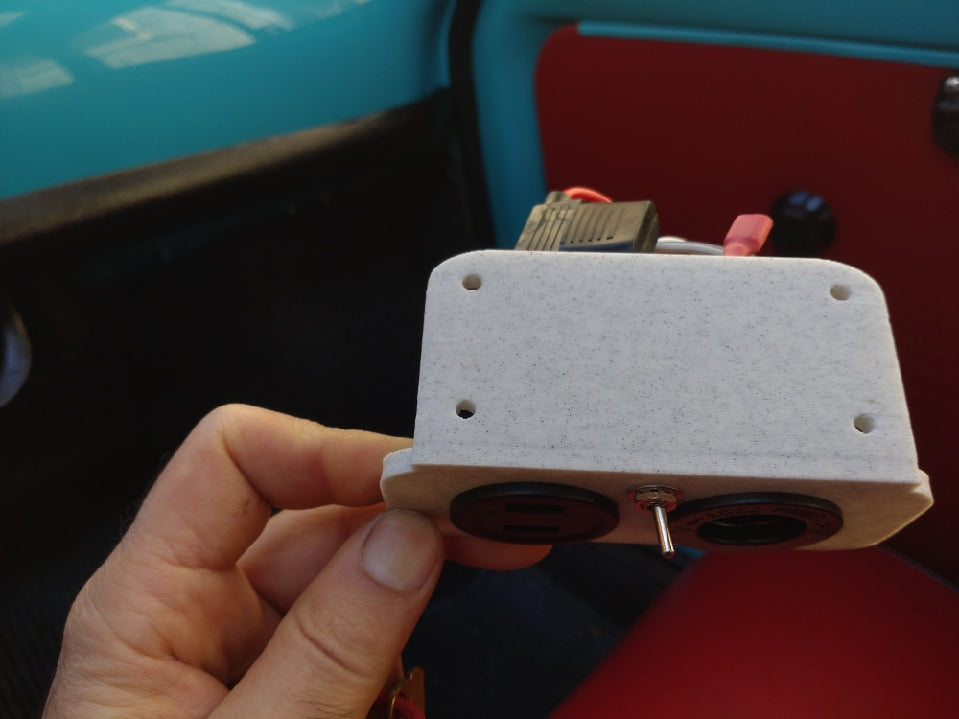 USB Charger Bracket for Fiat 500 – Fiat 500