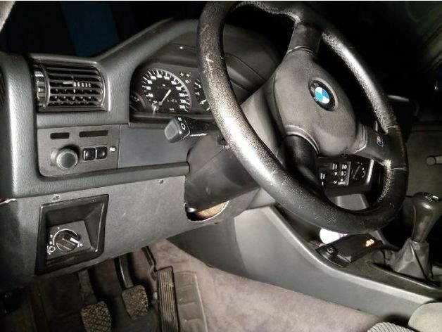 Dashboard Clip for BMW Vehicle – BMW
