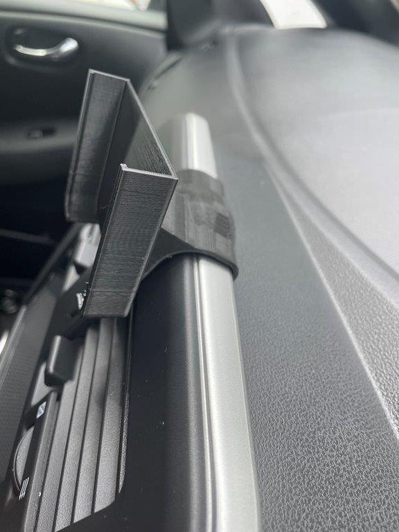 Nissan Leaf RHD Phone Mount – Nissan Leaf