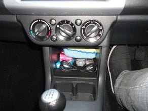 Suzuki Swift (2009) Console Phone Holder – Suzuki Swift