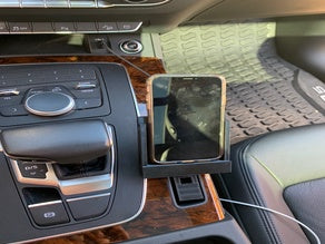Audi Q5 iPhone XS Max Holder – Audi Q5