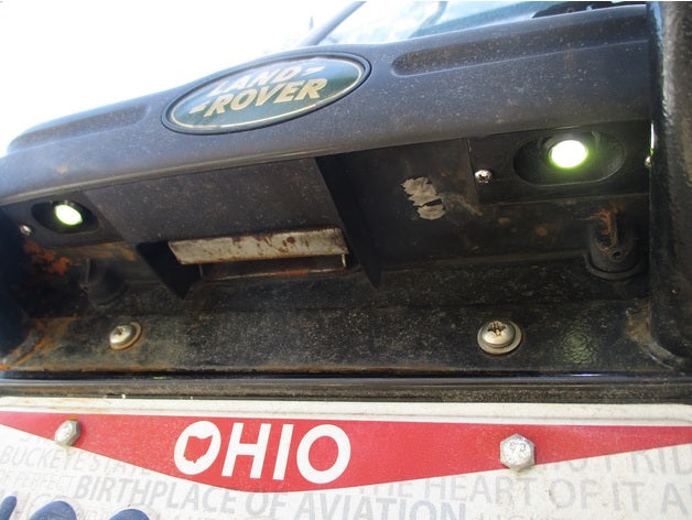 XRAD'S Land Rover Discovery 2 License Plate Light Surround – Land Rover Discovery
