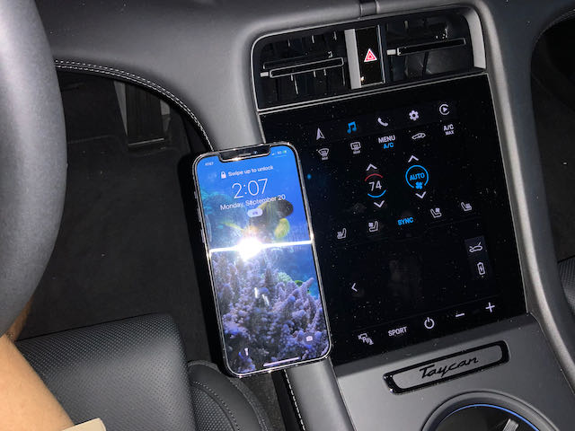 Porsche Taycan Phone Holder – Porsche Taycan