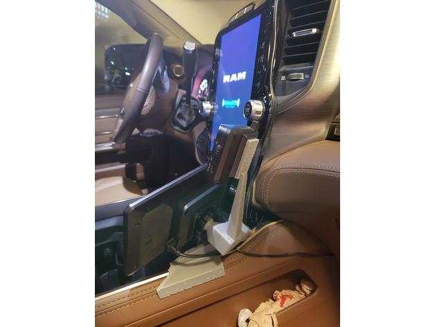 Improved GPS/TTPMS Display Mount for 2020 RAM – RAM