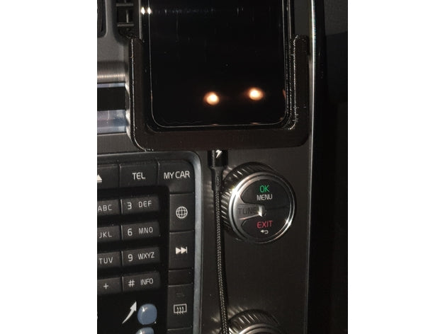 Volvo XC60 iPhone XR (with Slim Cover) Mount CD-Slot – Volvo XC60