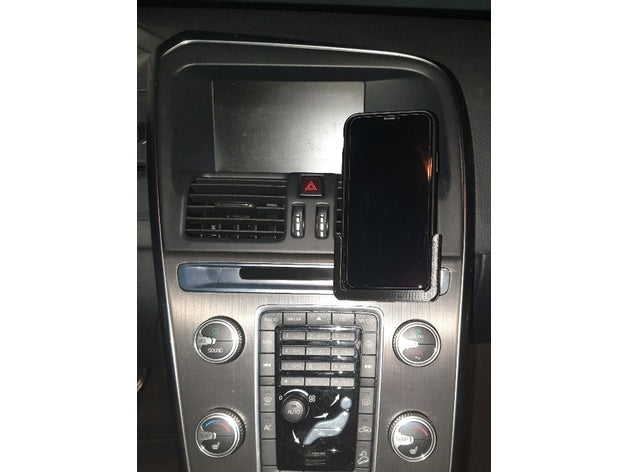 Volvo XC60 iPhone XR (with Slim Cover) Mount CD-Slot – Volvo XC60