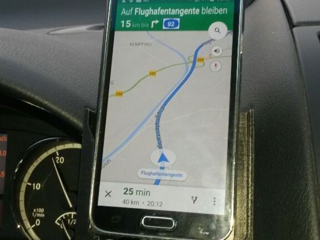 W639 Viano Vito Galaxy S5 Smartphone Holder – Mercedes-Benz Viano