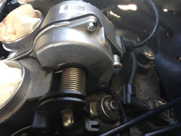 Throttle Bracket for BMW Vehicles (2010/2011) – BMW