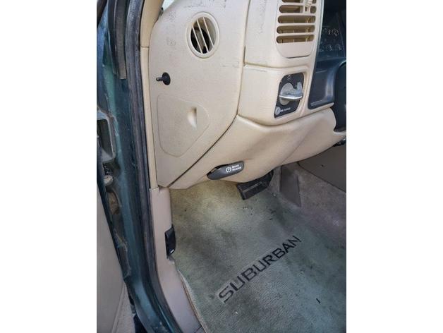 1996 GMC Suburban Fuse Puller – GMC