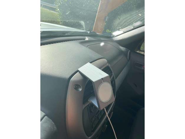 MagSafe iPhone Support Rav4 2 V1 – Toyota RAV4