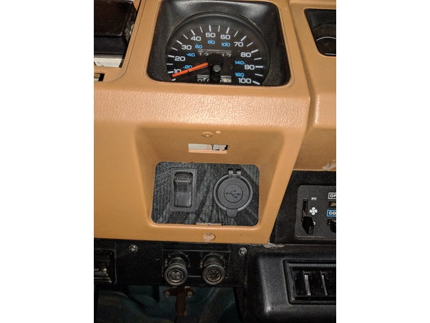 SN Jeep YJ Right AUX Panel Cig and Toggle v1 – Jeep Wrangler
