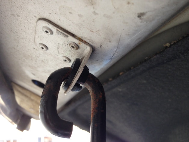 Land Rover Bonnet (Hood) Prop Grommet (AYA10004L) – Land Rover Discovery