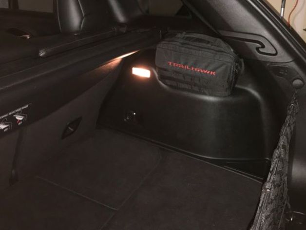 Jeep Cherokee KL Cargo Management System Right – Jeep Cherokee