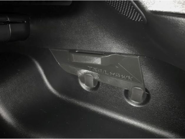 Jeep Cherokee KL Cargo Management System Right – Jeep Cherokee