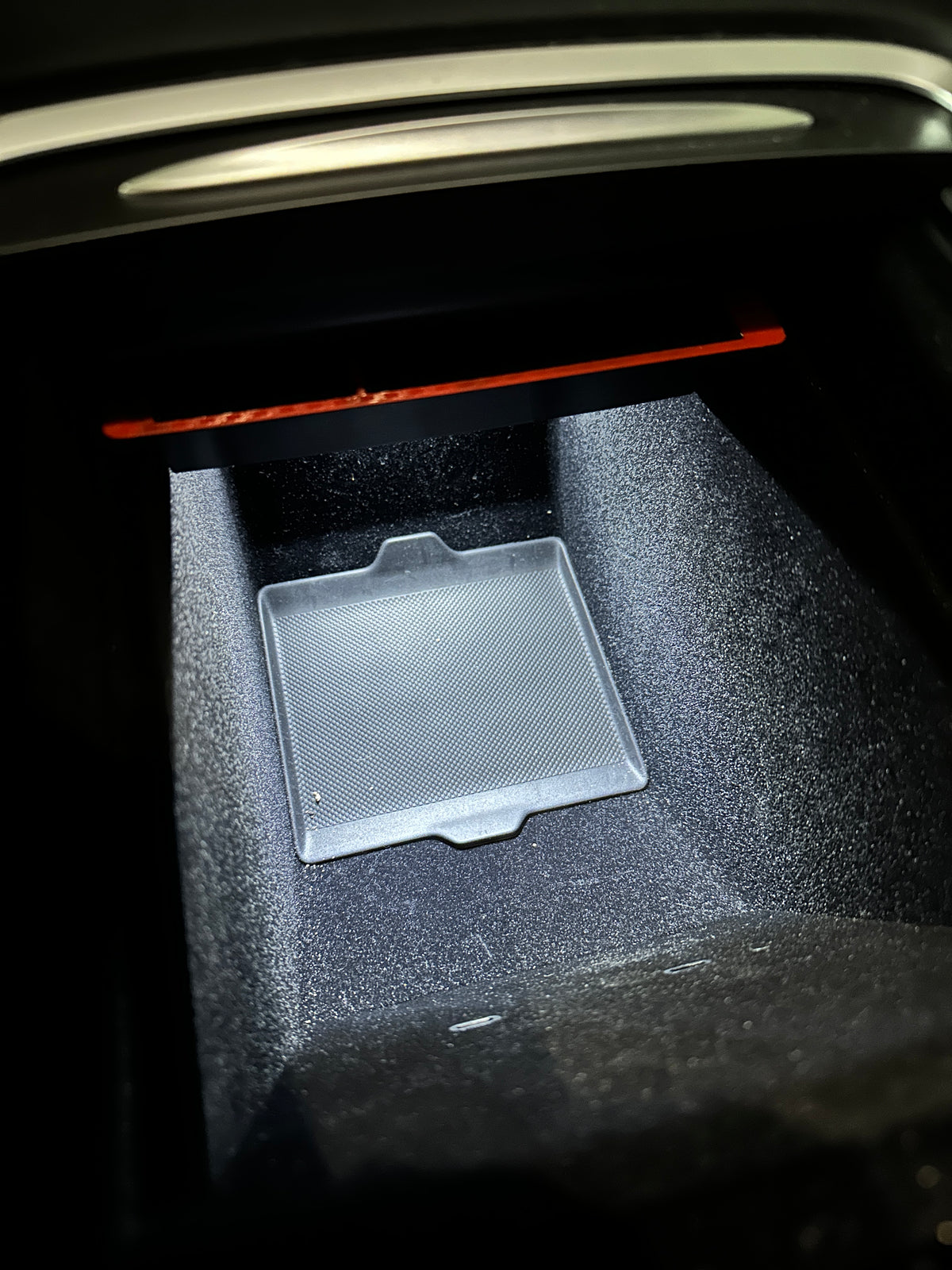 Tesla 3 / Y Console Tray from 2021 Models Onwards / Konsole Ablagefach Ab Modelljahr 2021 – 2021 Tesla Model 3, 2022 Tesla Model 3, 2023 Tesla Model 3, 2024 Tesla Model 3, 2025 Tesla Model 3, 2026 Tesla Model 3, 2021 Tesla Model Y, 2022 Tesla Model Y, 2023 Tesla Model Y, 2024 Tesla Model Y, 2025 Tesla Model Y, 2026 Tesla Model Y
