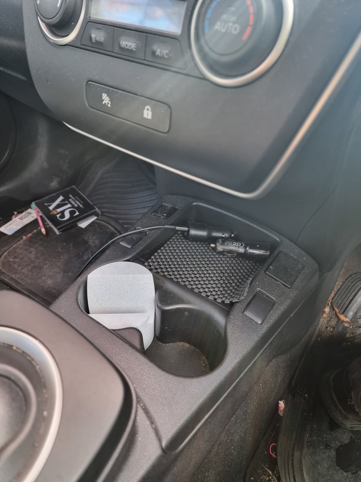 Cupholder Phone Holder Nissan Leaf – Nissan Leaf
