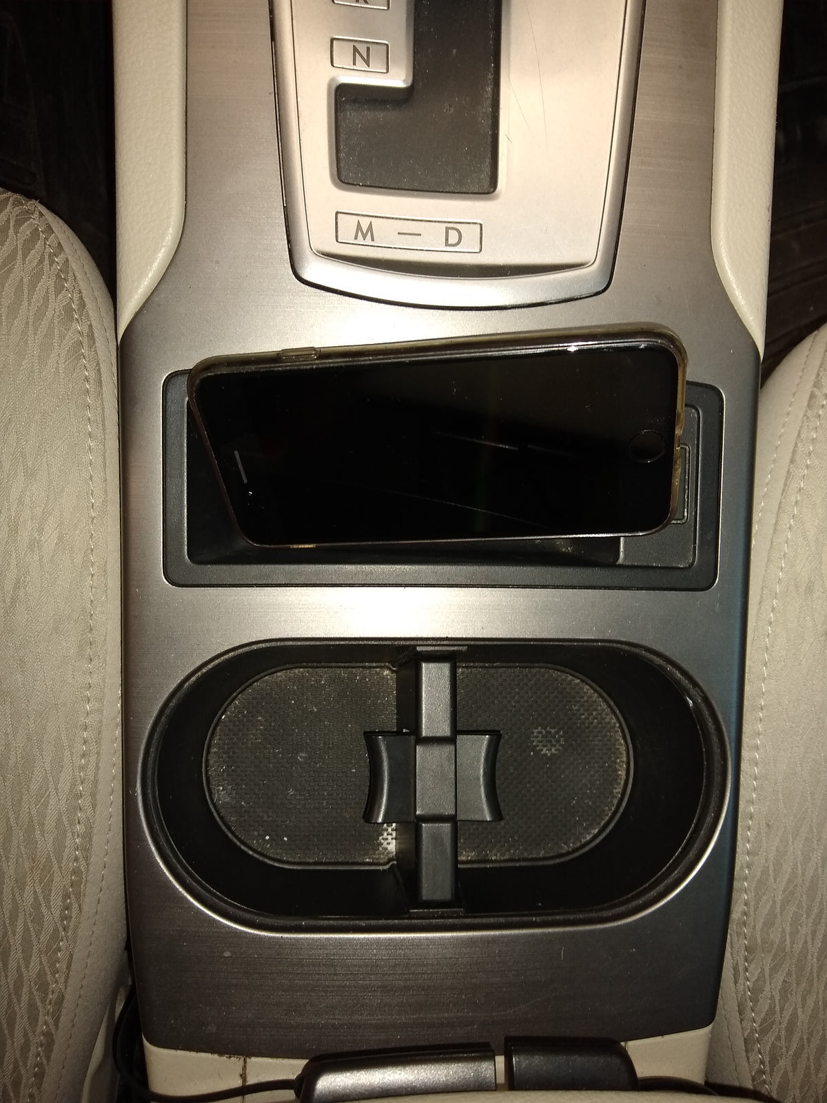 Full Width Console Tray for Subaru Outback 4th Gen – 2014 Subaru Outback, 2013 Subaru Outback, 2012 Subaru Outback, 2011 Subaru Outback, 2010 Subaru Outback