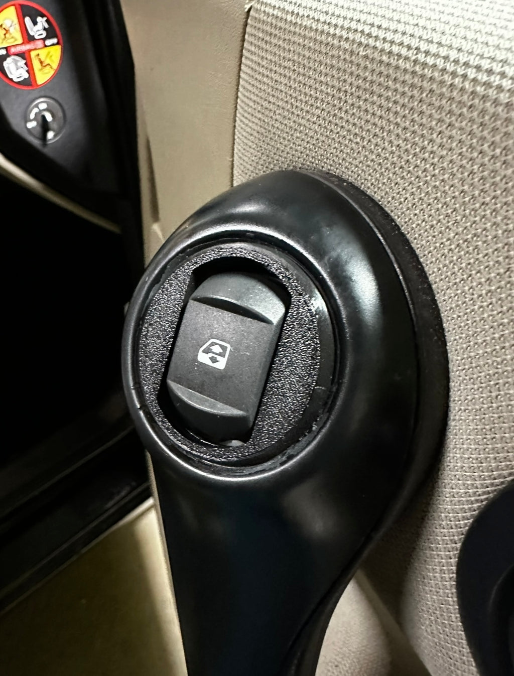 Renault Megane Frame / Holder for Window Control Switch, Right Side – Renault Megane