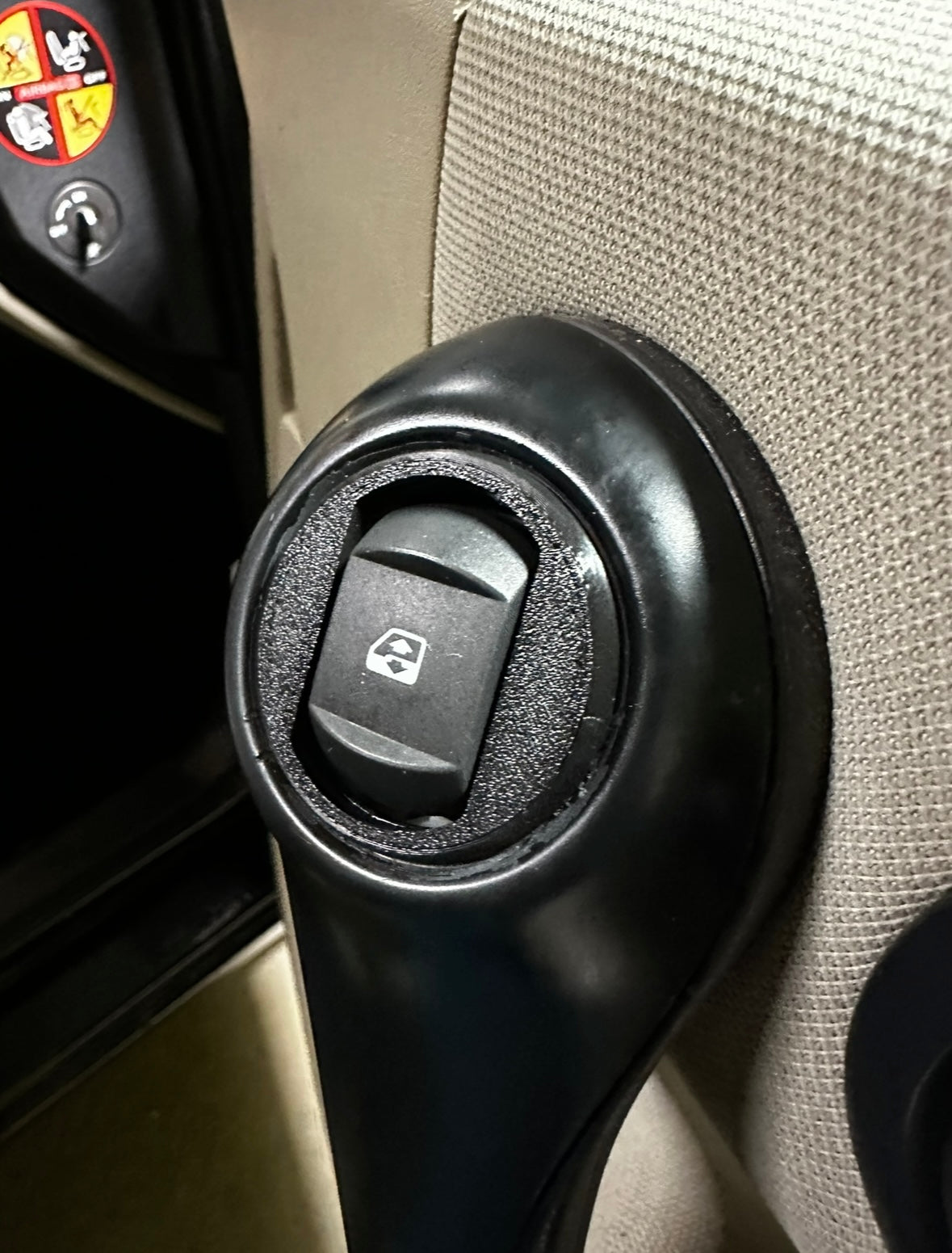 Renault Megane Frame / Holder for Window Control Switch, Right Side – Renault Megane