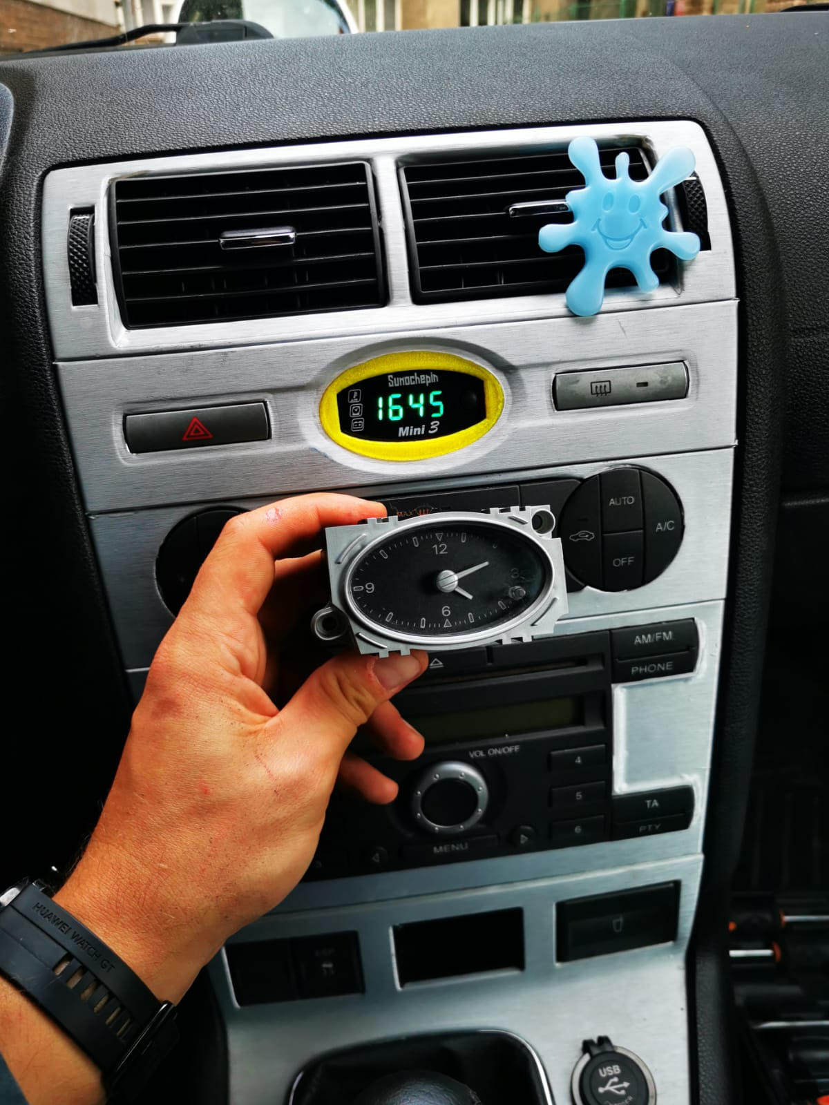 Adapter Plate for Dashboard Ford Mondeo Mk3 – Ford Mondeo