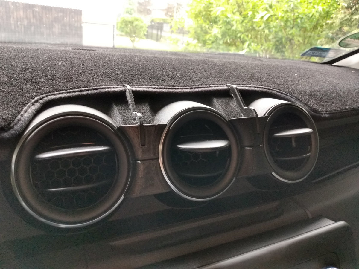 Dacia Duster 2 - Dashboard Cover (carpet) Holder – Dacia Duster