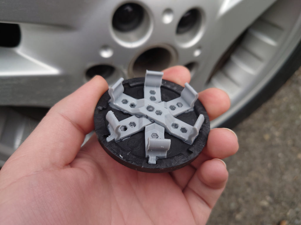 Center Cap Clips Tabs Solution for Land Rover Wheels on a Saab 9-3 – Saab 9-5, Saab 9-3, Land Rover Discovery