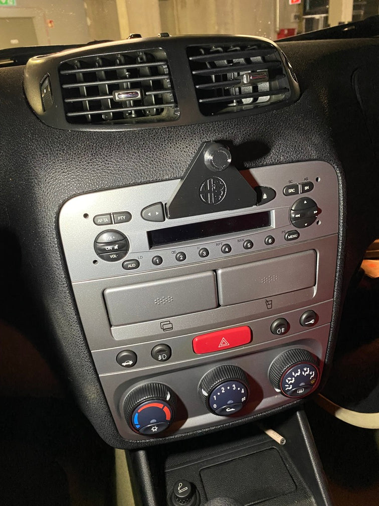 Casette Phone Holder – Alfa Romeo 147