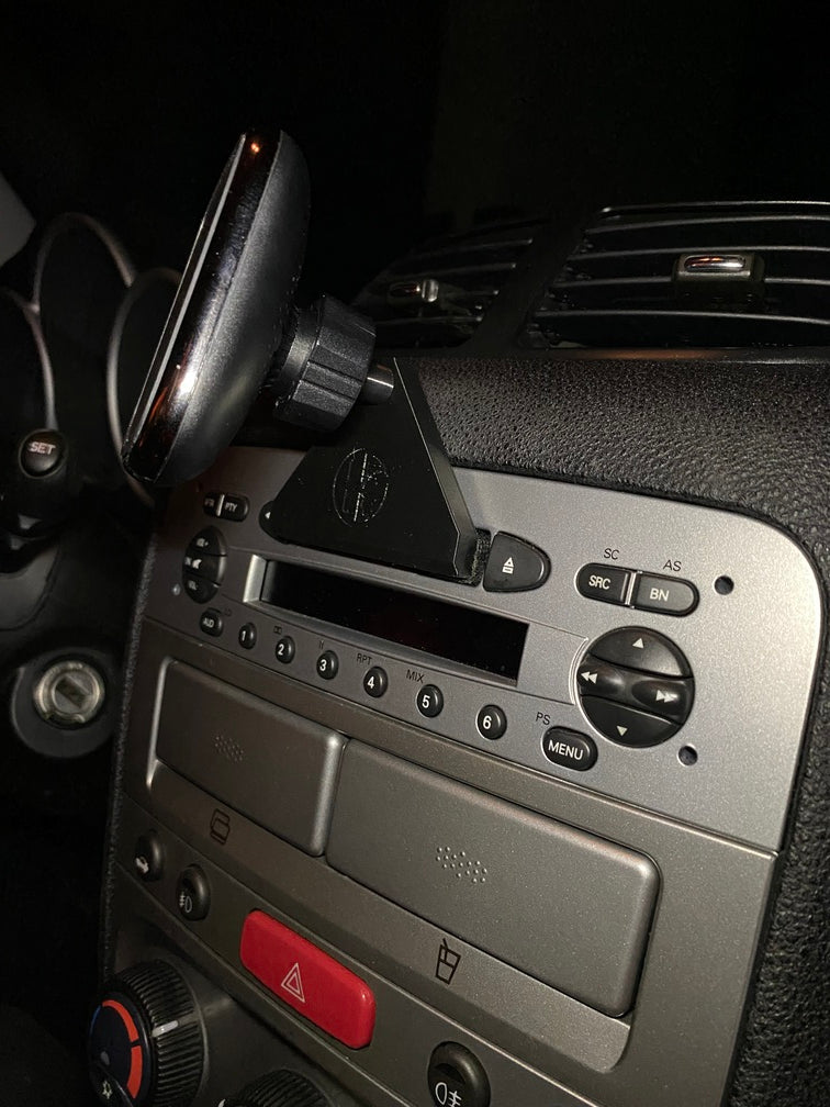Casette Phone Holder – Alfa Romeo 147
