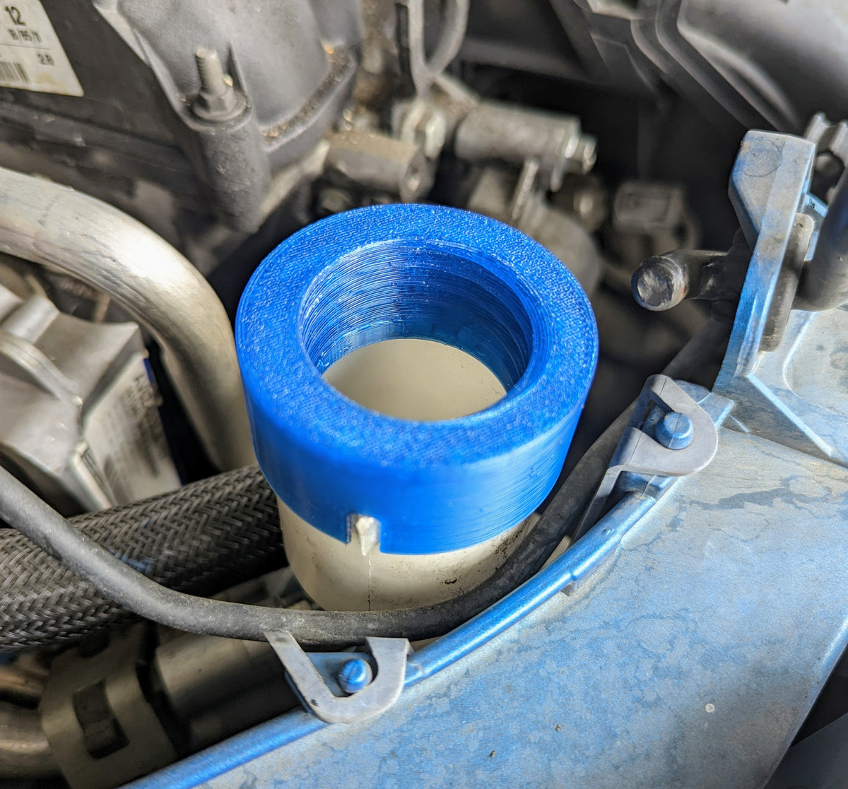 Ford Focus 2012 Windshield Washer Fluid Reservoir Cap v3 – 2012 Ford Focus