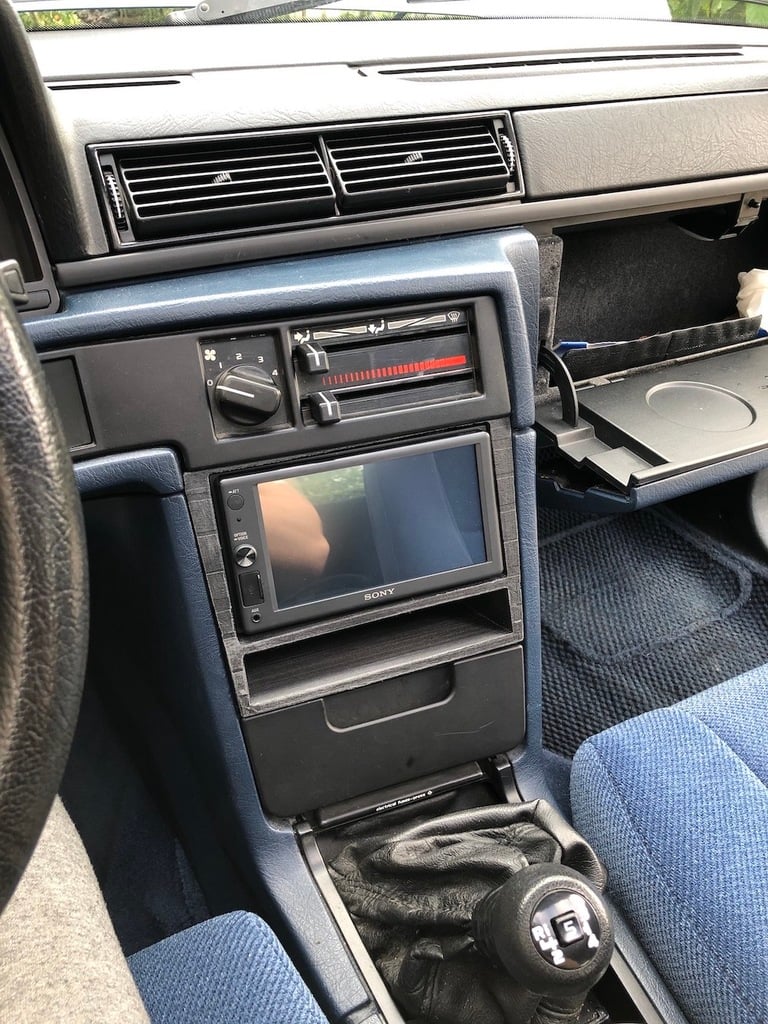 2-din Stereo Frame – 1988 Volvo 740