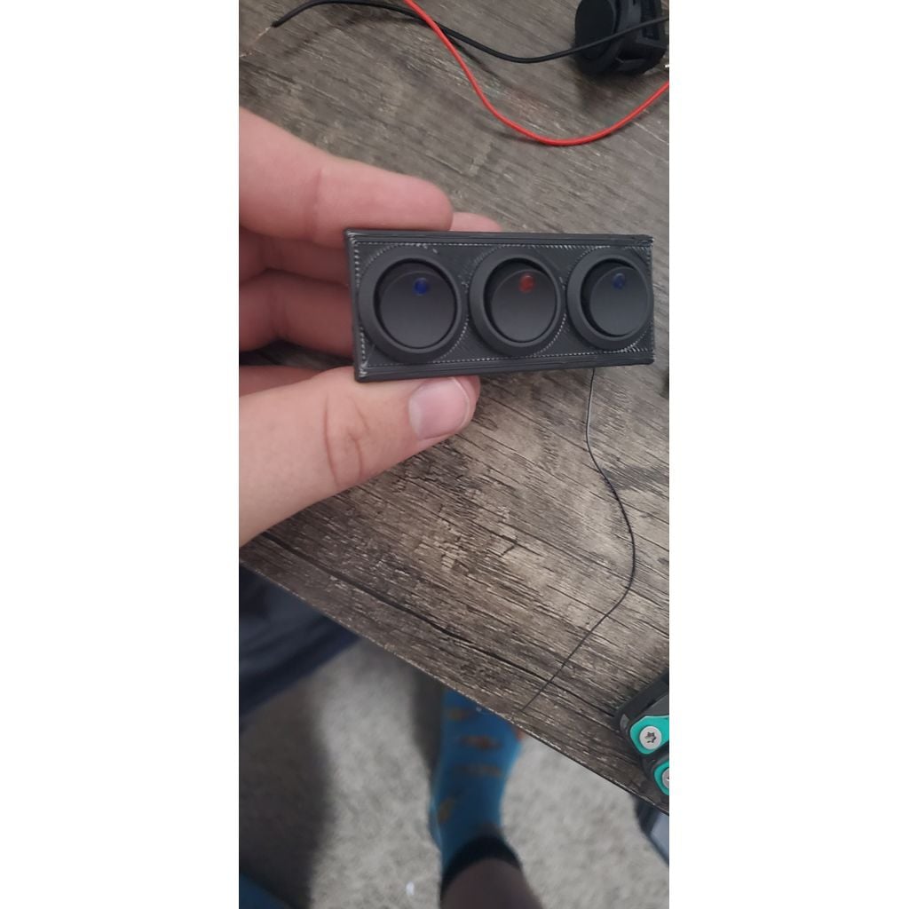 3-switch Mount – 2013 Chevrolet Silverado