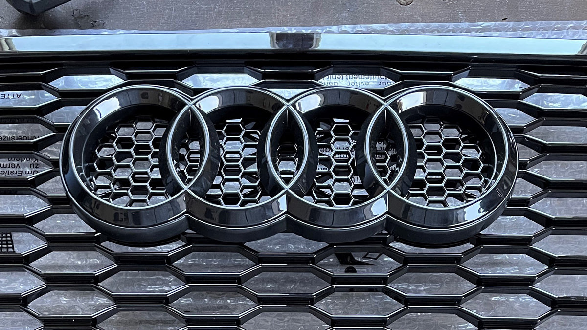 Audi A3 A4 A5 A6 A7 Wabengrill Emblemhalterung Honeycomb Grille Badge Holder – Audi A3