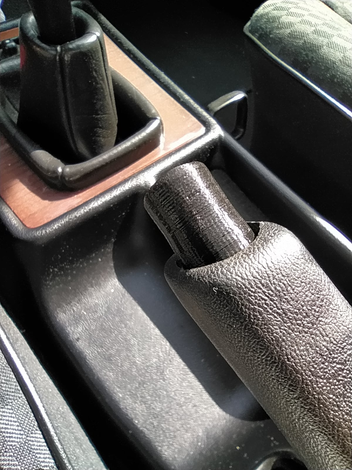 Mercedes Benz 190E/W201 Handbrake Replacement Button – Mercedes-Benz