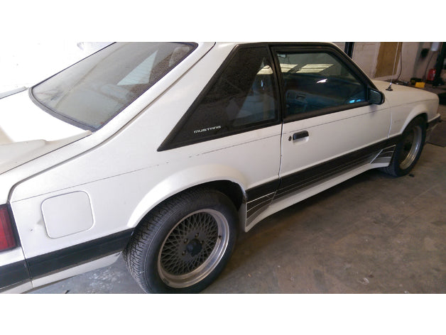 Wheel Center Cap And Seat Handles – 1984 Ford Mustang