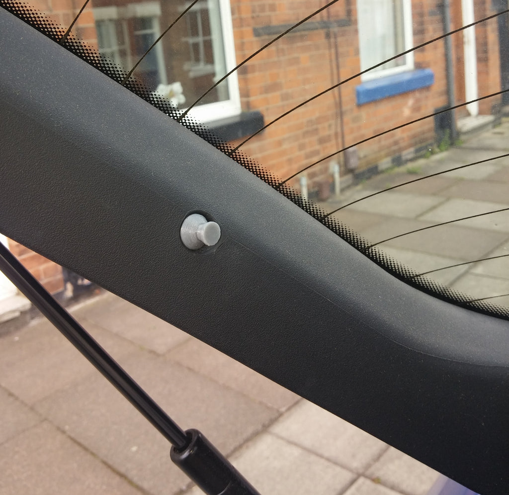 Audi/VW Shelf Peg – Audi A3