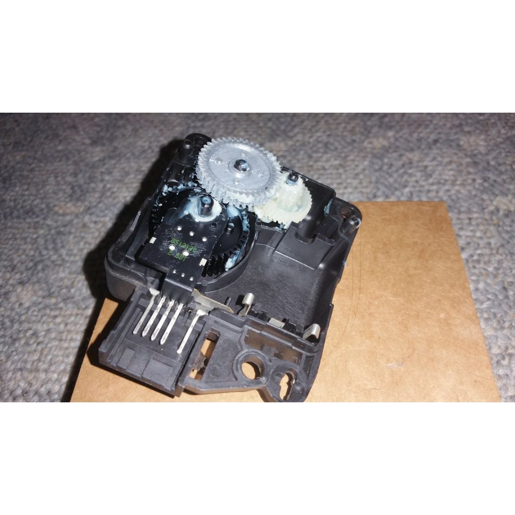 A/c Blend Door Actuator Gear – 2005-2010 Ford Mustang