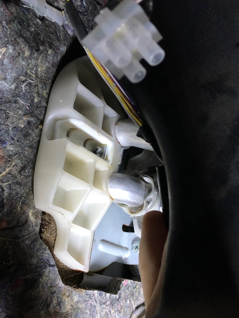 Ac Lines Holder – 2007 Mitsubishi Pajero