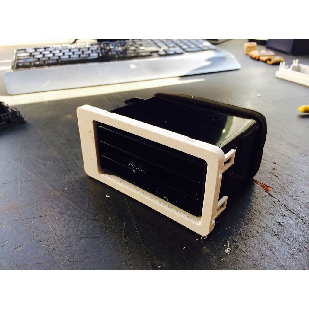 Cup Holder – 1951 Nissan Patrol Y61
