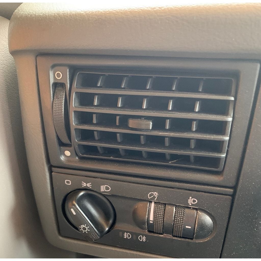 Air Vent Handle – 2000 Volkswagen T4 (Multivan II)