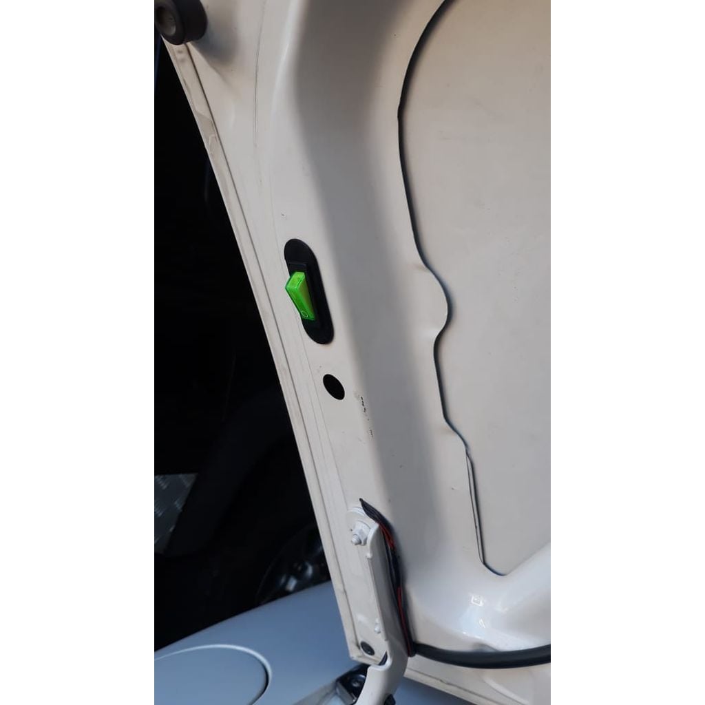 Boot Light Switch Fitting – 1990-1997 Mazda Miata NA