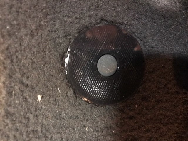 Carpet Clip – 2005 Chevrolet Corvette
