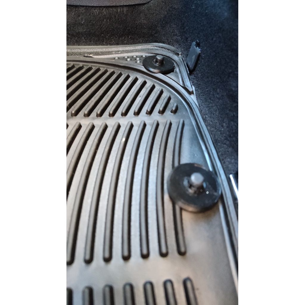Carpet Clips – 2021 Dacia Spring