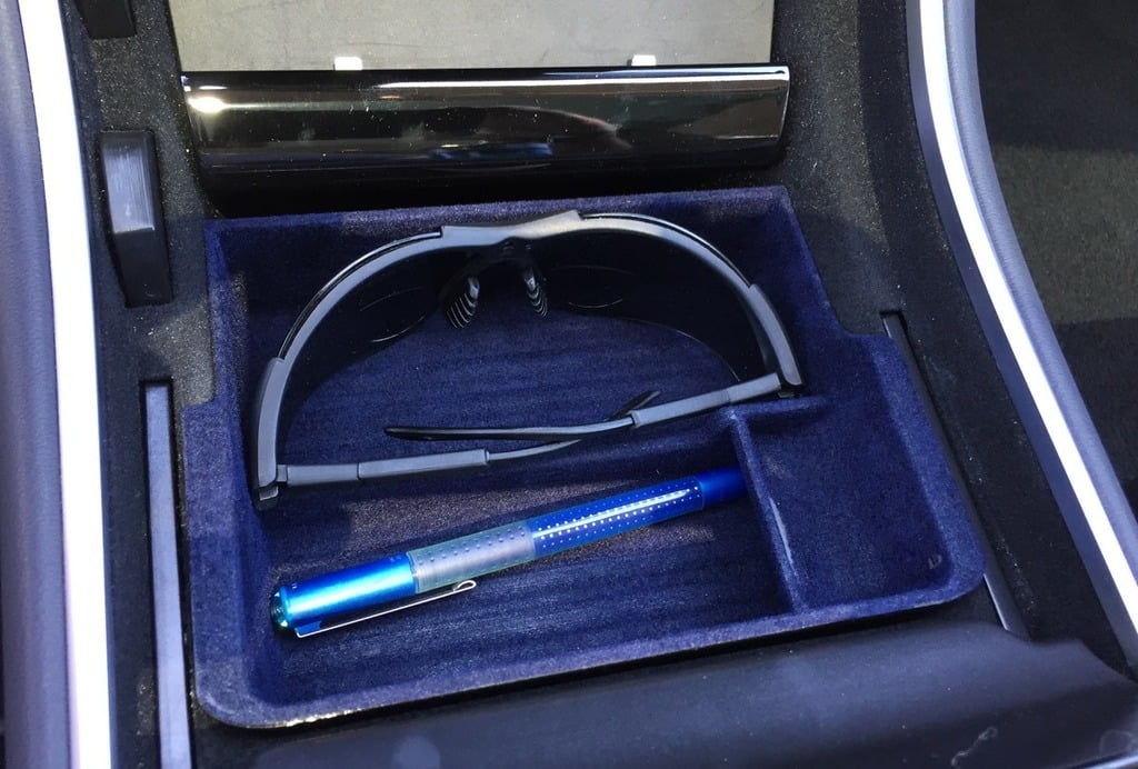 Center Console Tray – 2020 Tesla Model 3
