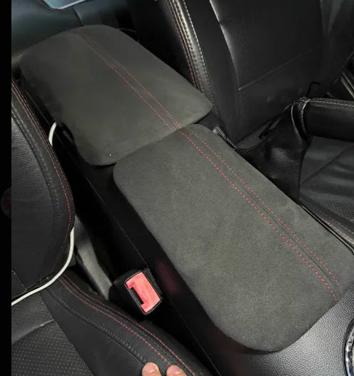 Cupholder Armrest – 2015-2023 Ford Mustang S550