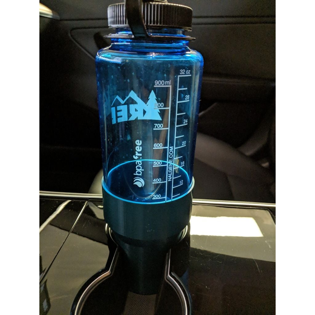 Cupholder To Nalgene Insert – 2017-2023 Tesla Model 3