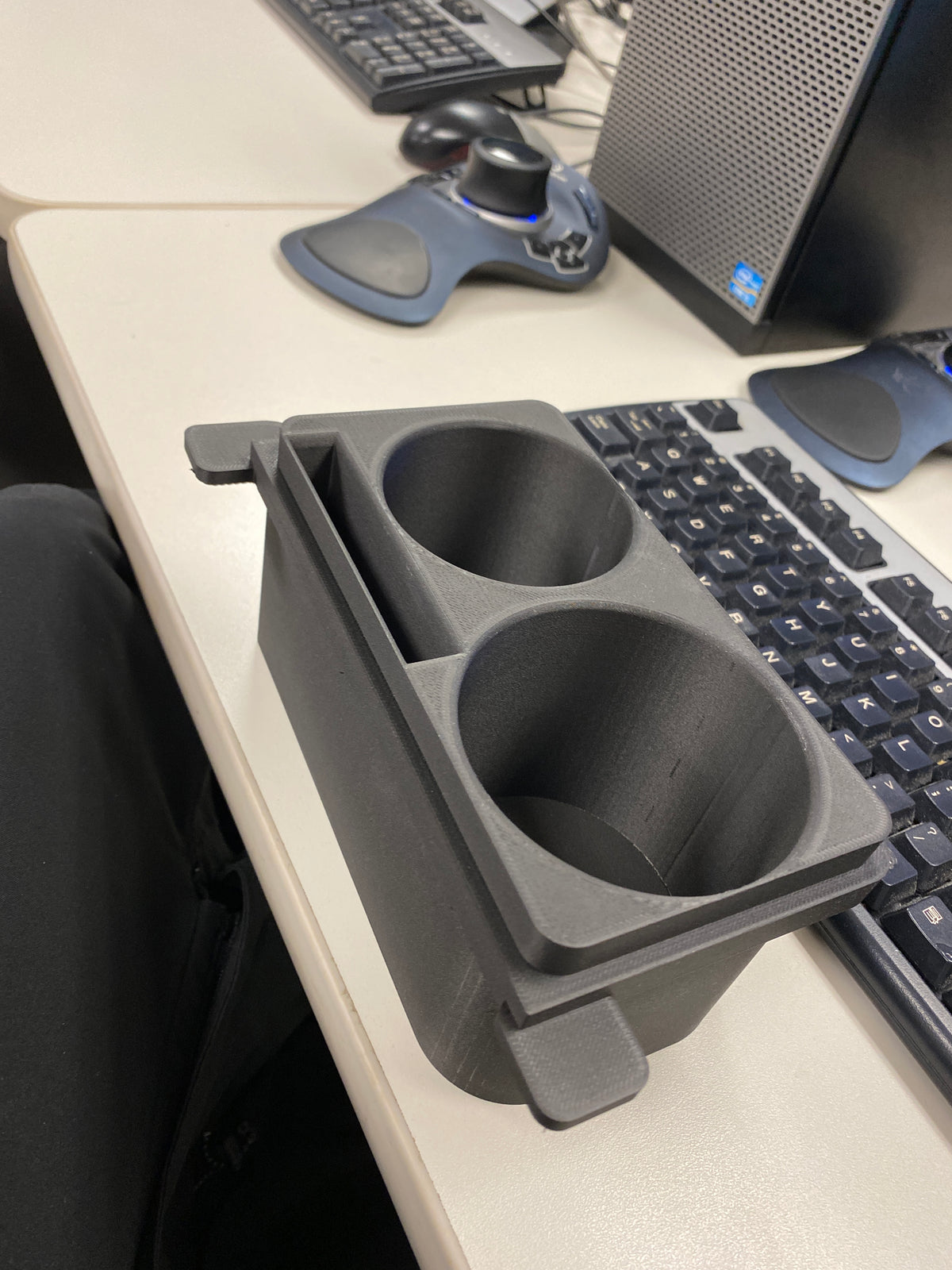 Lexus IS300 Cupholder – Lexus