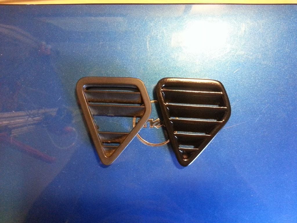 Dash Triangle Vent – 1985 Mazda Rx-7