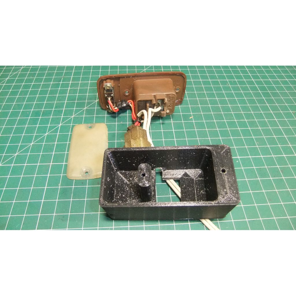Deck Light Housing – 1984-1989 Toyota 4runner