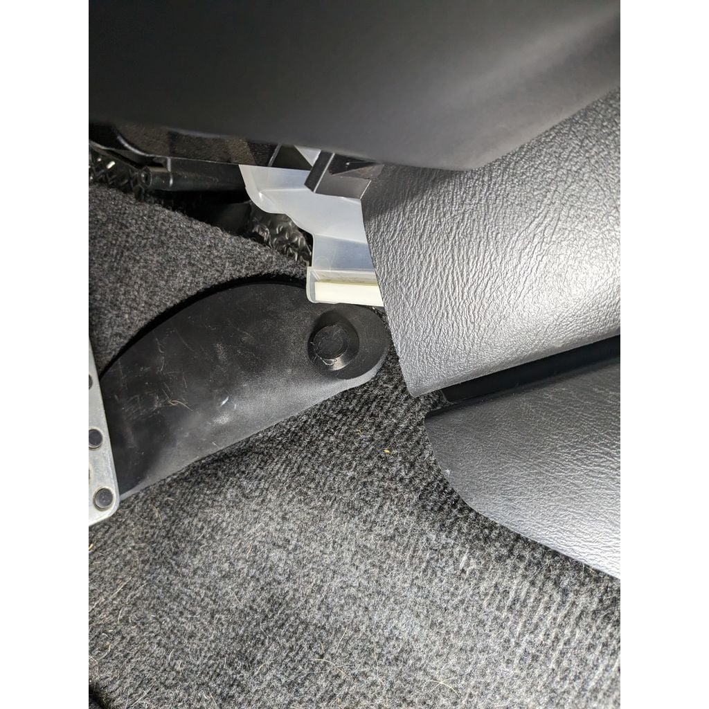 Driver Floorboard Carpet Plug/fastener – 2002-2006 Subaru Wrx