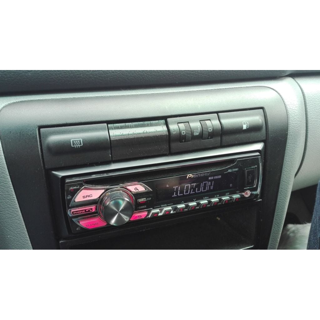 Empty Button Plug – 1996-2010 Skoda Octavia MK1